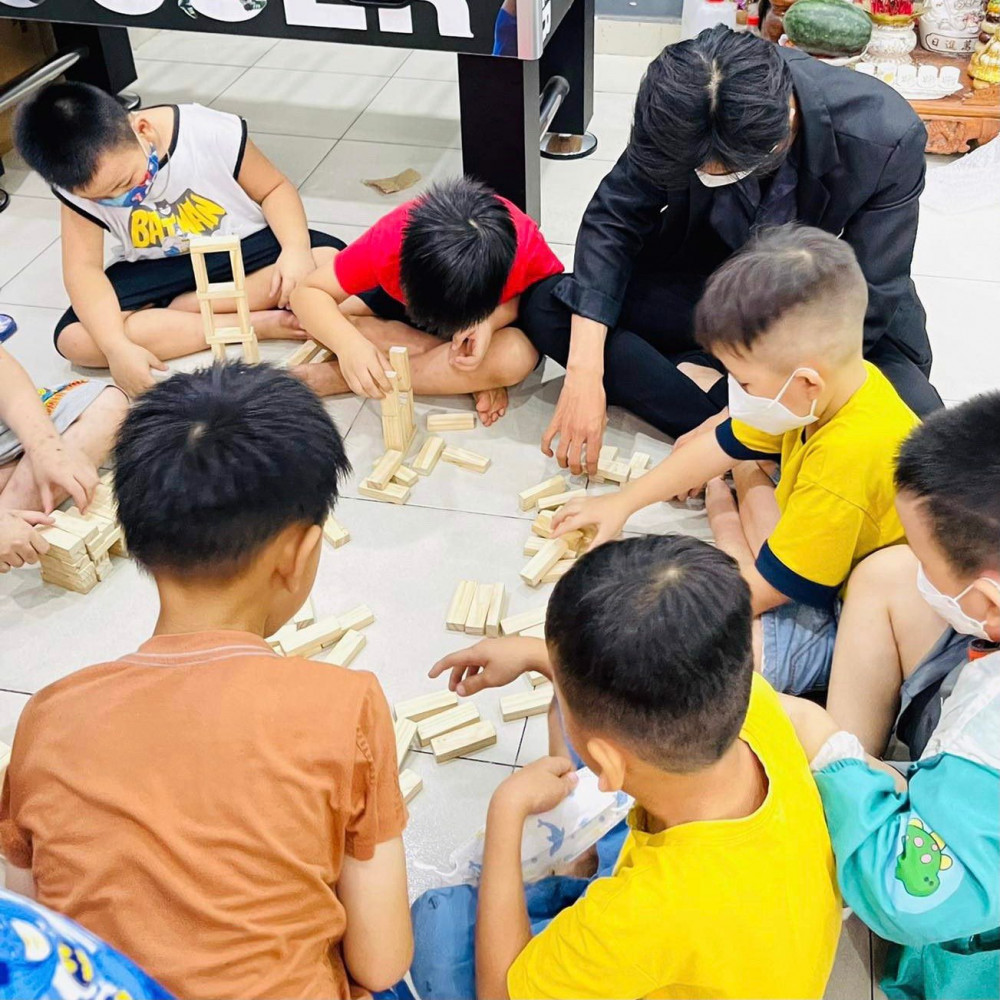 Cách chơi rút gỗ - 2 sản phẩm đồ chơi rút gỗ an toàn sáng tạo cho trẻ